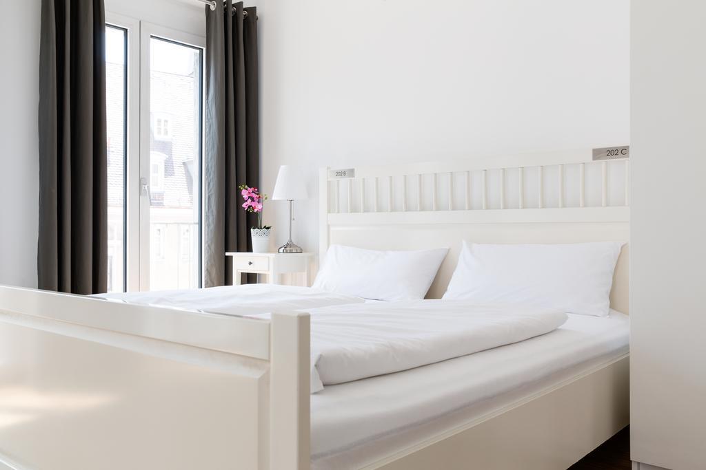 Nonstop Hotel Augsburg - Ubernacht - Hostelhotelhome Quarto foto